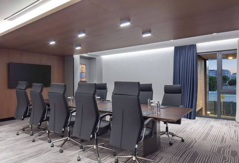 هتل Doubletree By Hilton Canakkale