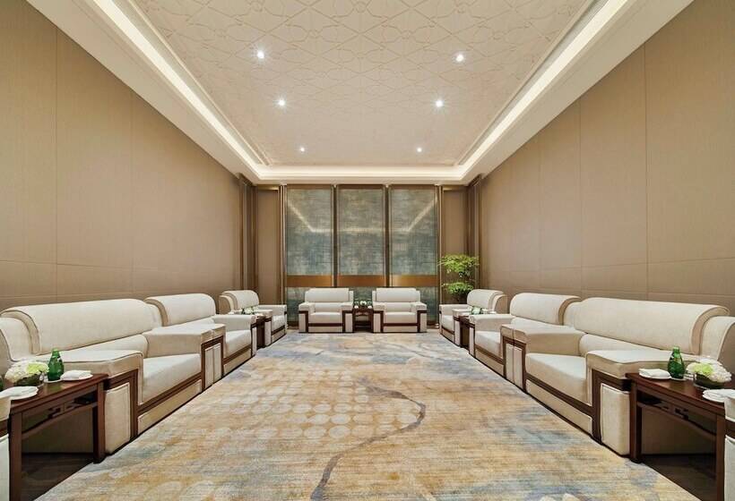 Отель Doubletree By Hilton Ya'an