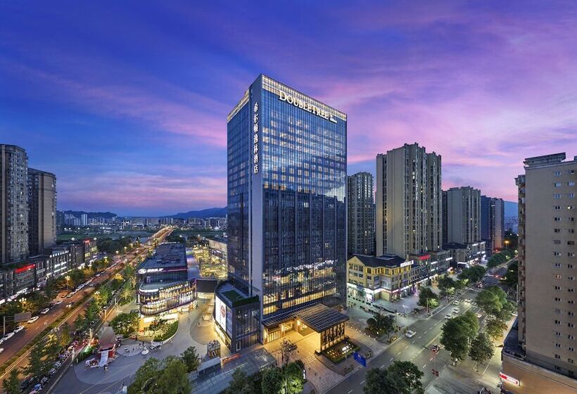 Отель Doubletree By Hilton Ya'an