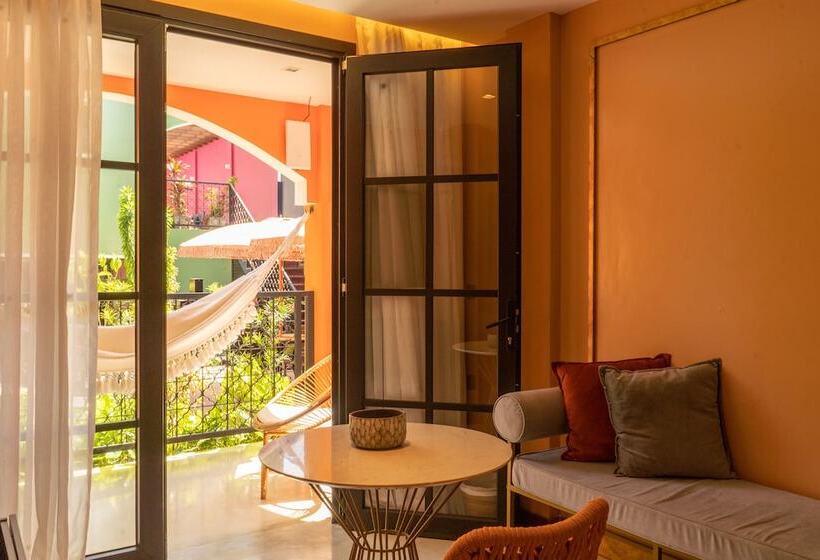 Отель Exotica Boutique