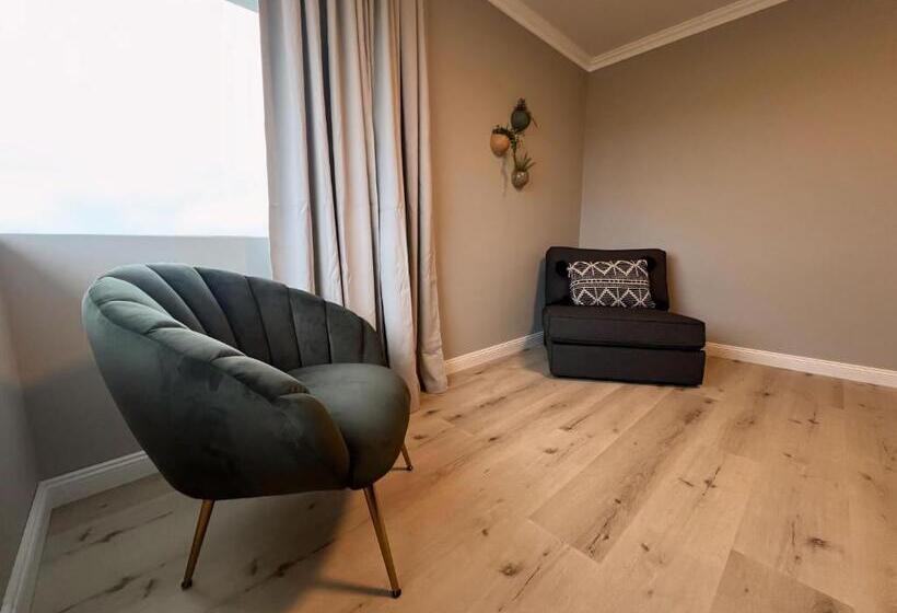 هتل Garður Apartments