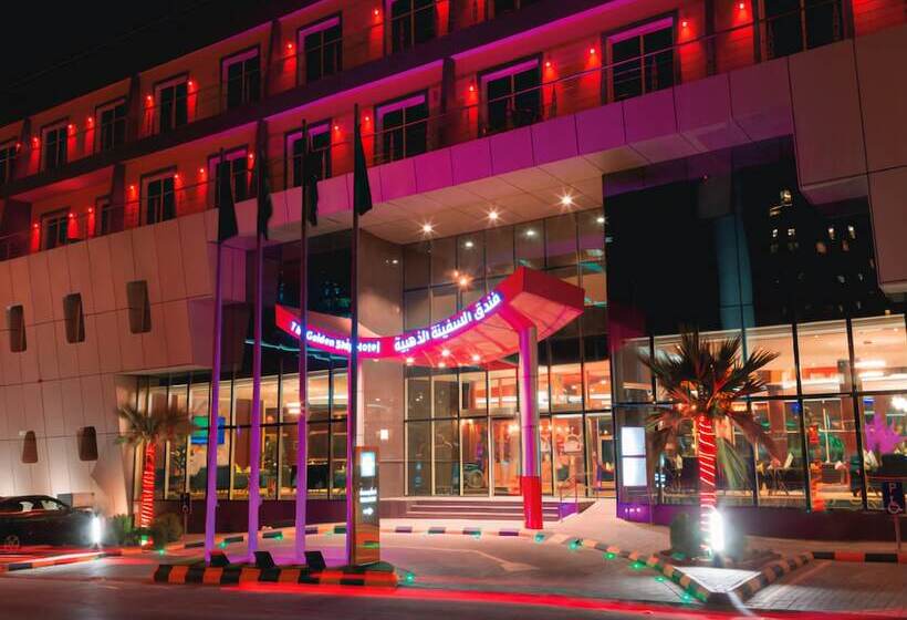 Отель Golden Ship