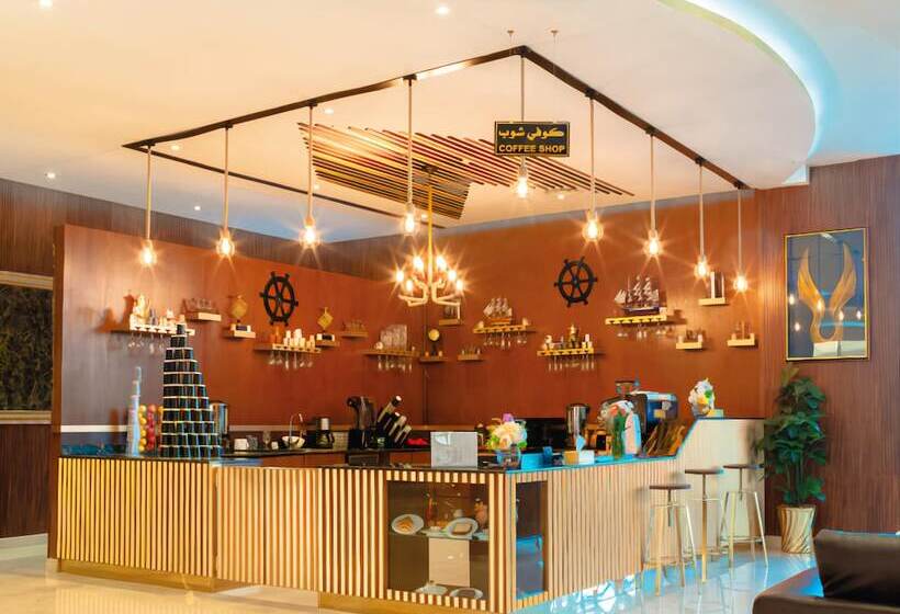 Отель Golden Ship