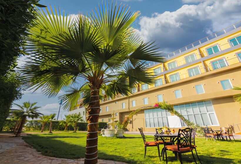 Отель Golden Ship