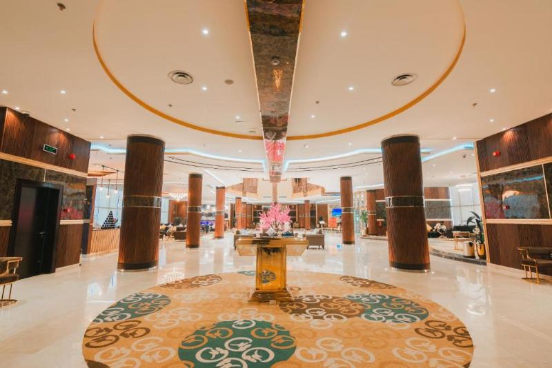 Отель Golden Ship