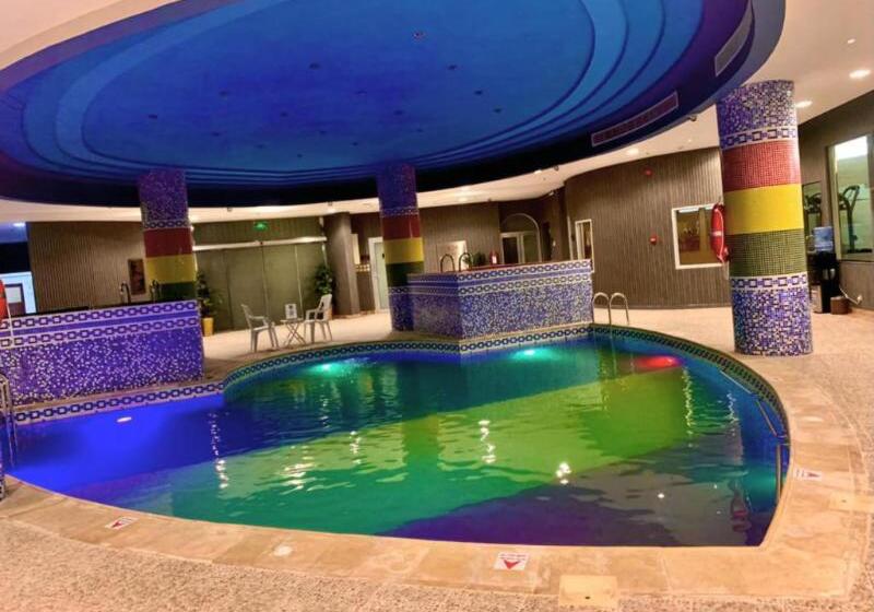 Отель Golden Ship