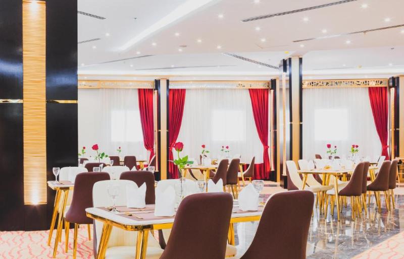 Отель Golden Ship