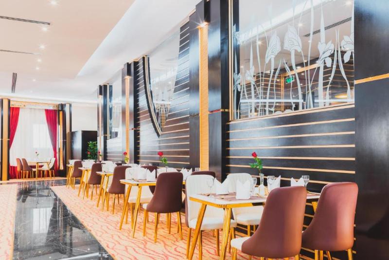 Отель Golden Ship