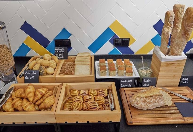 בית מלון כפרי Hampton By Hilton Poznań Swarzędz