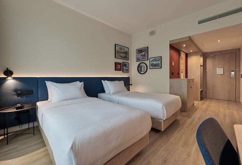 בית מלון כפרי Hampton By Hilton Poznań Swarzędz