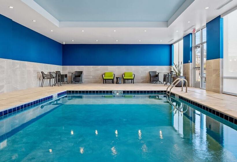 호텔 Hampton Inn & Suites Cincinnati West
