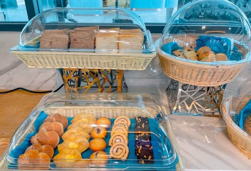 호텔 Infinity Aonang Krabi Sha Certified