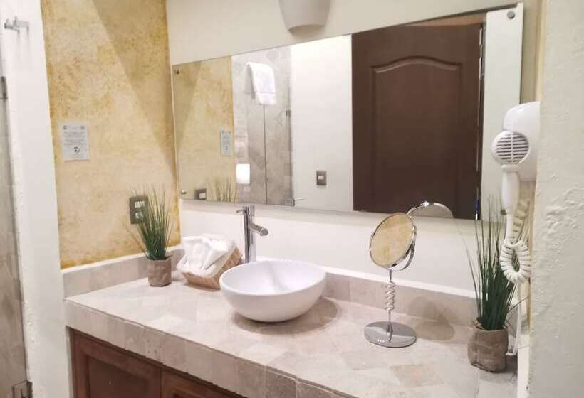 Отель Mesón Santa Clara