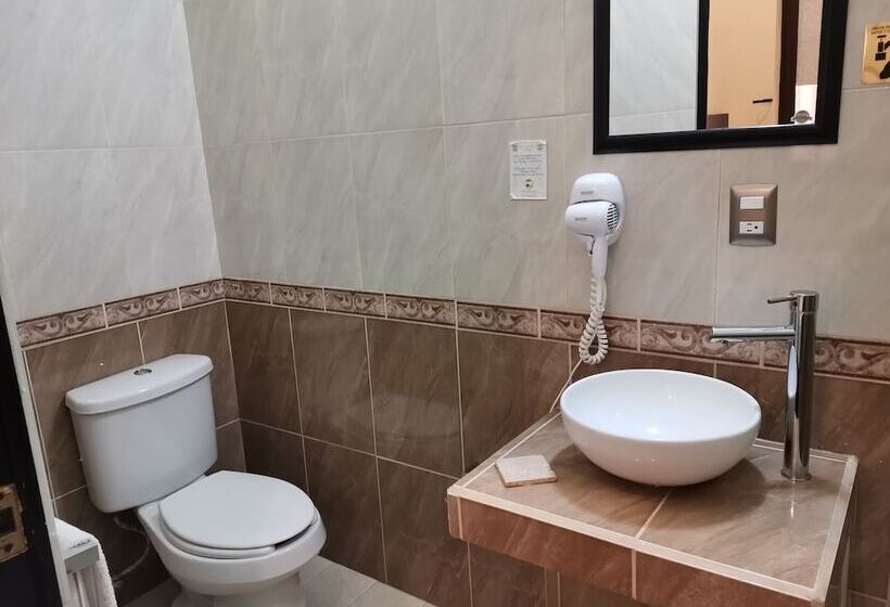 Отель Mesón Santa Clara