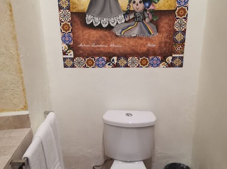 Отель Mesón Santa Clara