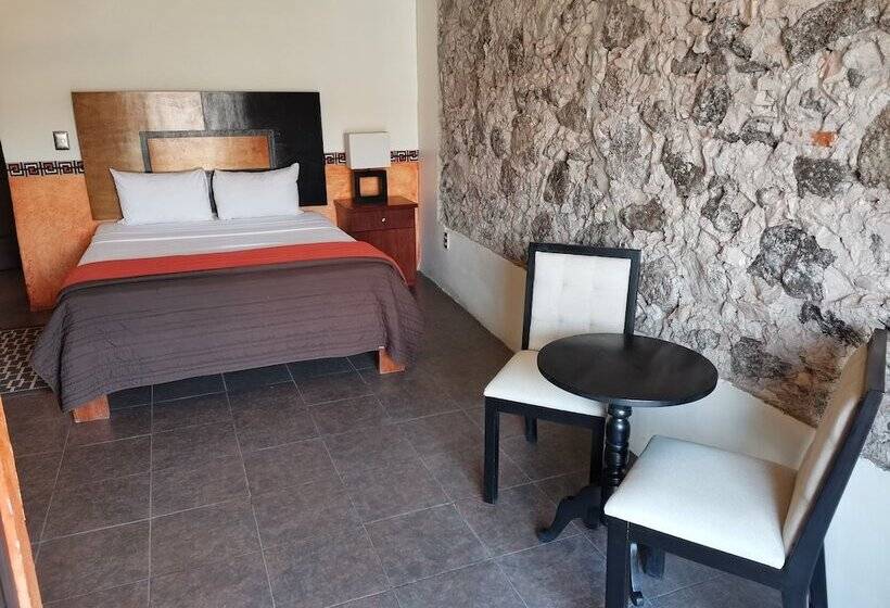 Отель Mesón Santa Clara