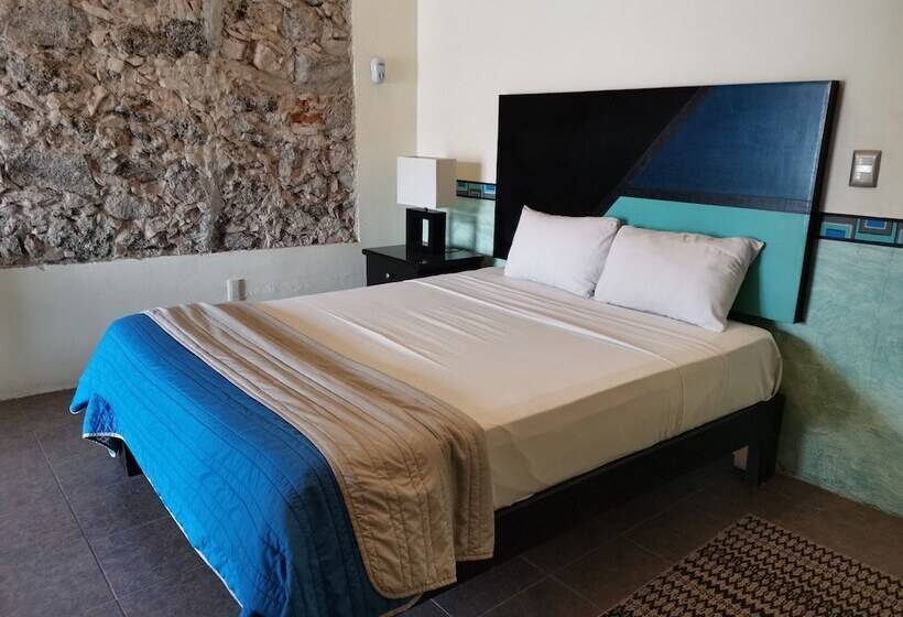 Отель Mesón Santa Clara