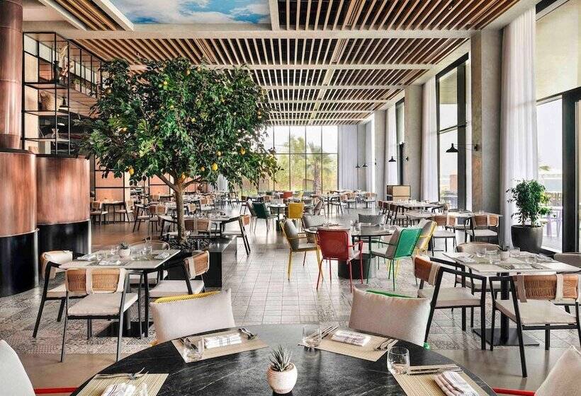 هتل Mövenpick Resort Al Marjan Island