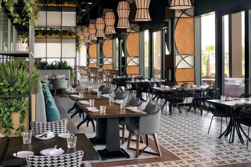 هتل Mövenpick Resort Al Marjan Island