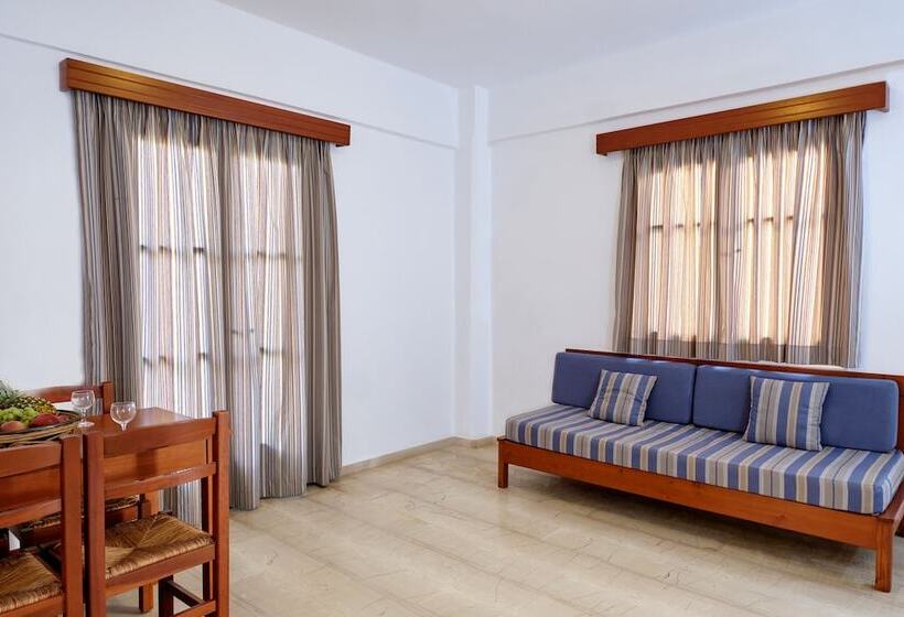 فندق Niros Beachfront Apart