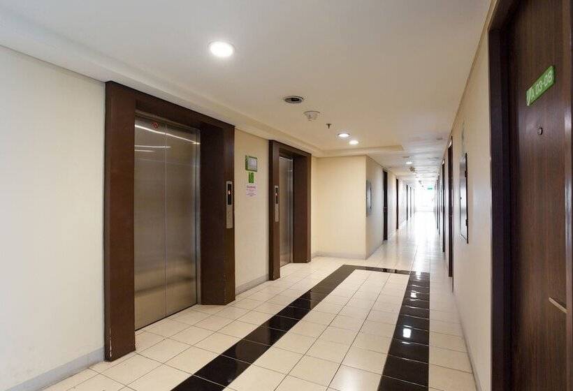 호텔 Oyo 2582 Apartemen Serpong Green View