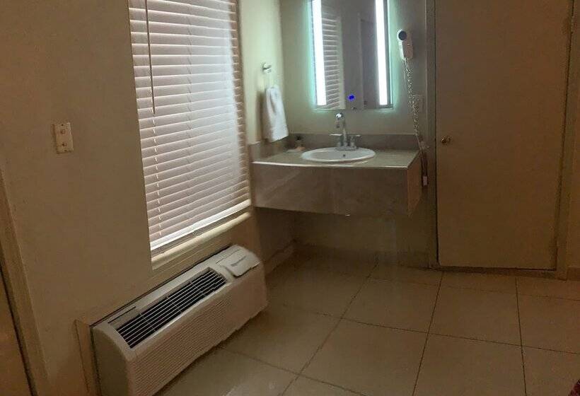 فندق Plaza Riviera