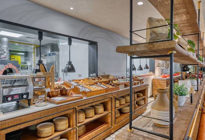 هتل The First Collection Business Bay