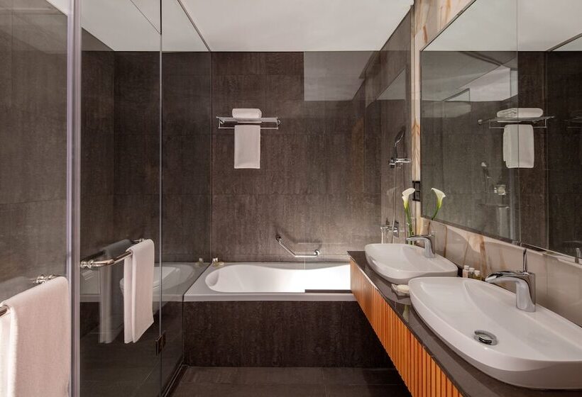 هتل The First Collection Business Bay