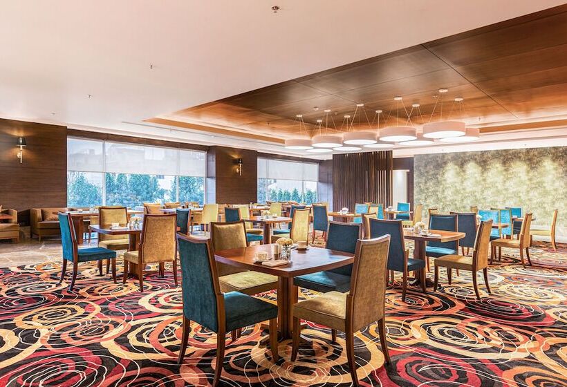 בית מלון כפרי Wyndham Chandigarh Mohali