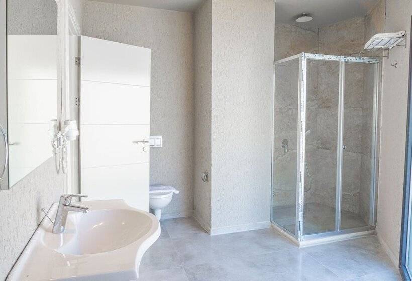 فندق Zef Residence