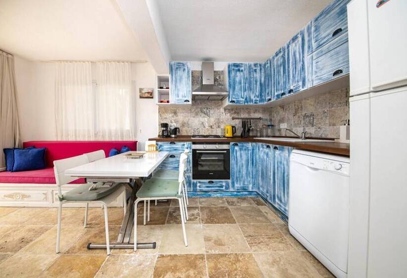 Lovely Flat With Pool And Nature View In Bodrum