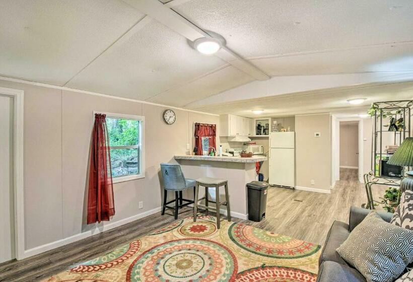 Lovely Gainesville Retreat Near Lake Lanier