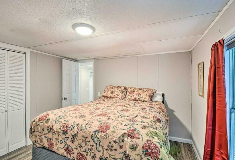 Lovely Gainesville Retreat Near Lake Lanier