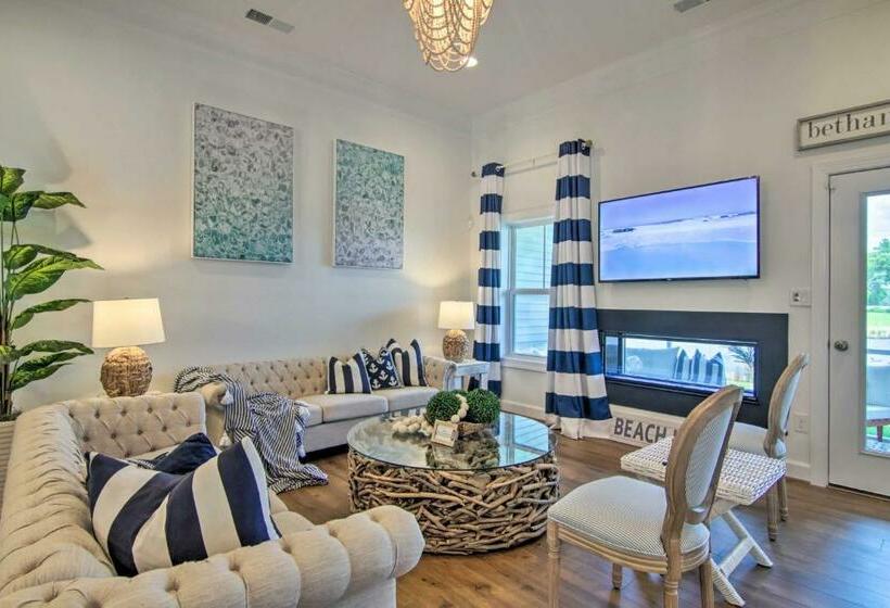 Ocean View Home With Beach Shuttle, 5 Mi To Coast!