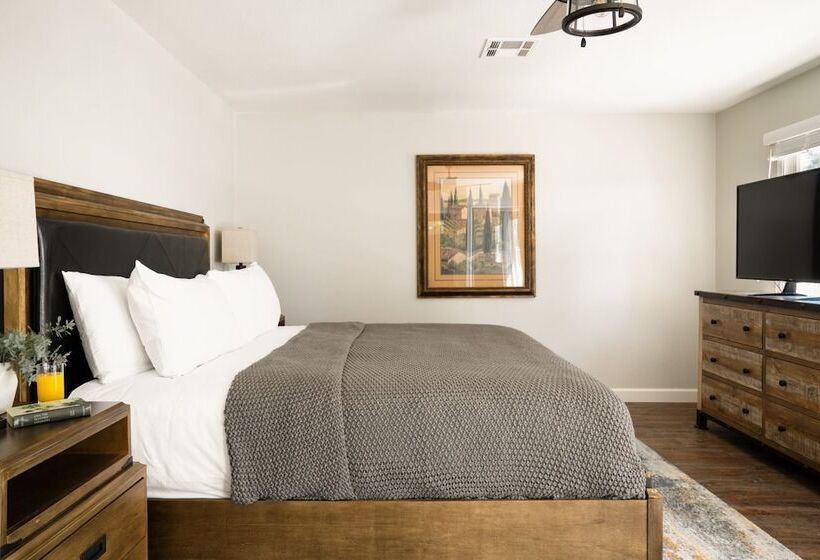 Merlot By Avantstay Exquisite Home W Pool And Stunning Patio