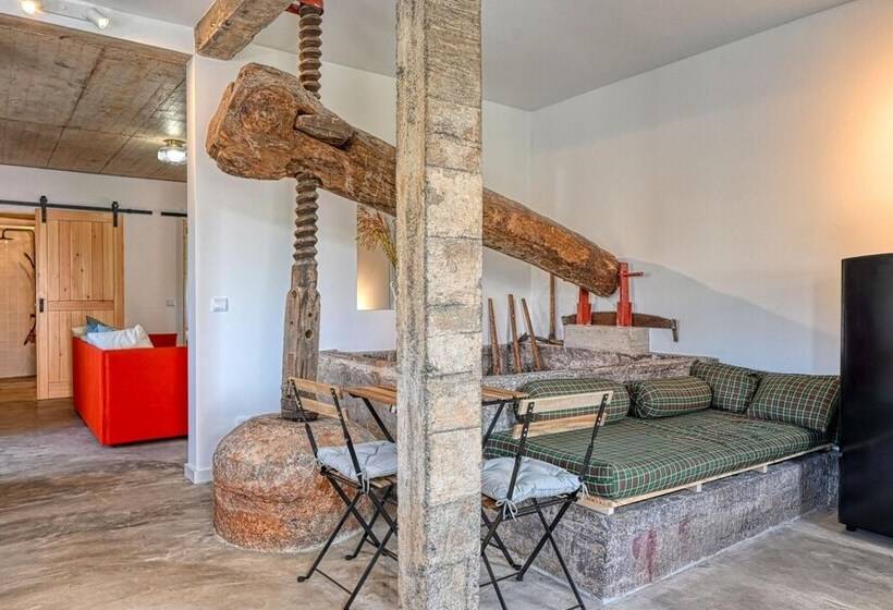 O Lagar Do Avô, A Home In Madeira