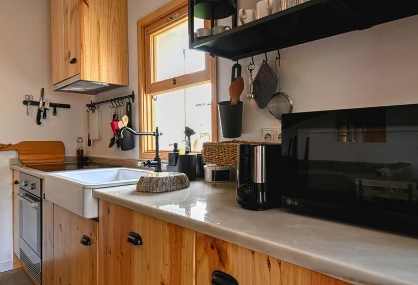 O Lagar Do Avô, A Home In Madeira