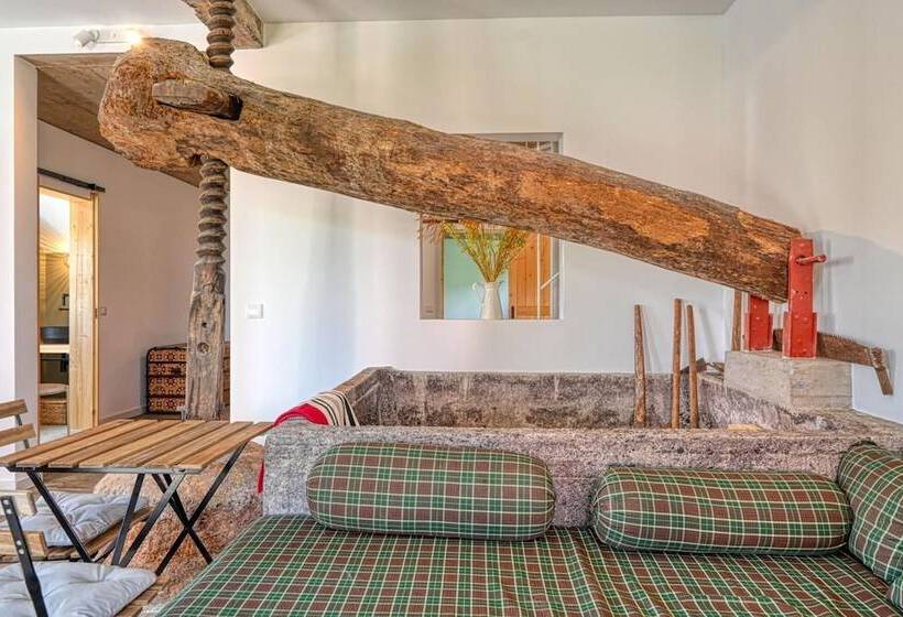 O Lagar Do Avô, A Home In Madeira