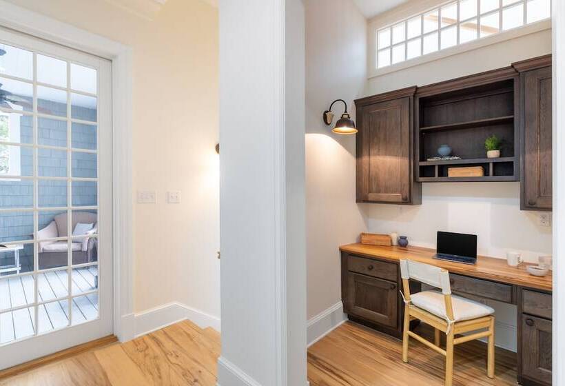 Parker By Avantstay Radiant Home W Stunning Design Close To Beach