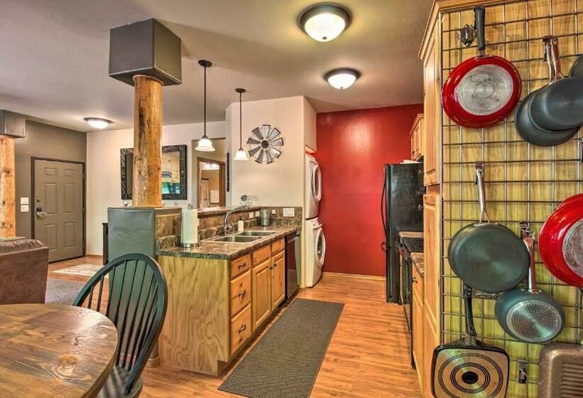 Show Low Condo Less Than 3 Mi To Fool Hollow Lake!