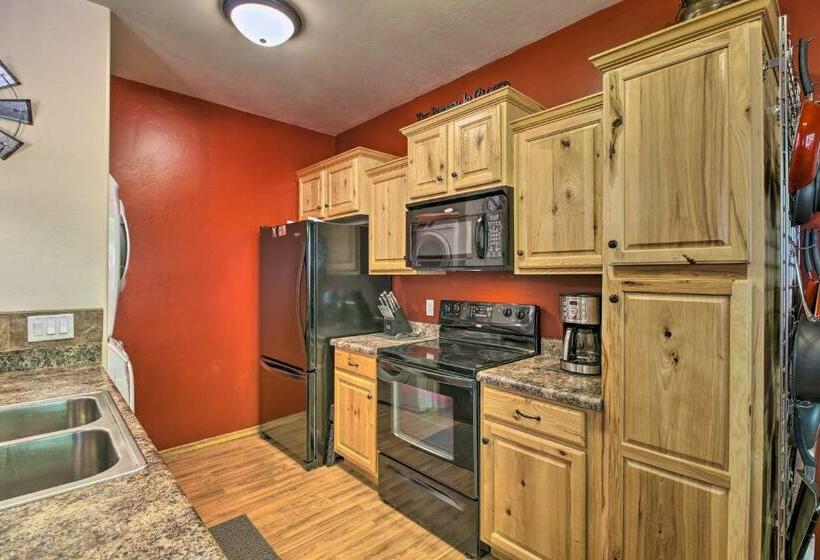 Show Low Condo Less Than 3 Mi To Fool Hollow Lake!