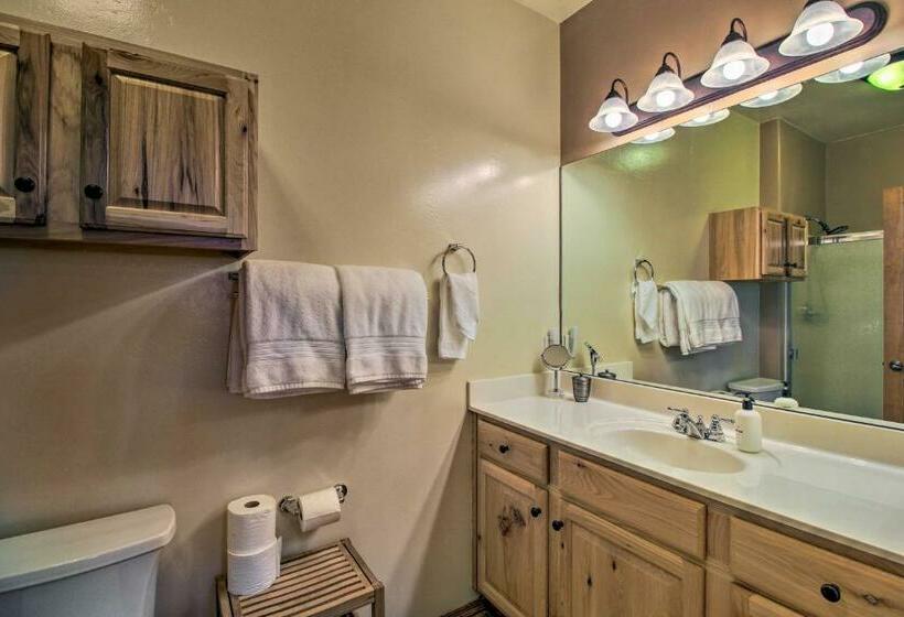 Show Low Condo Less Than 3 Mi To Fool Hollow Lake!