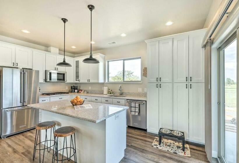 Sunny Flagstaff Home With Natl Forest Access!