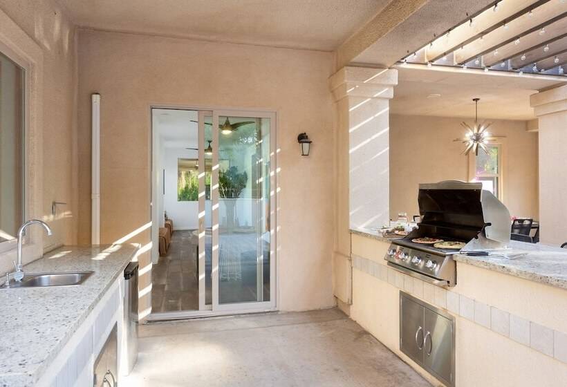 The Date Palm Estate By Avantstay Luxurious Private Retreat!
