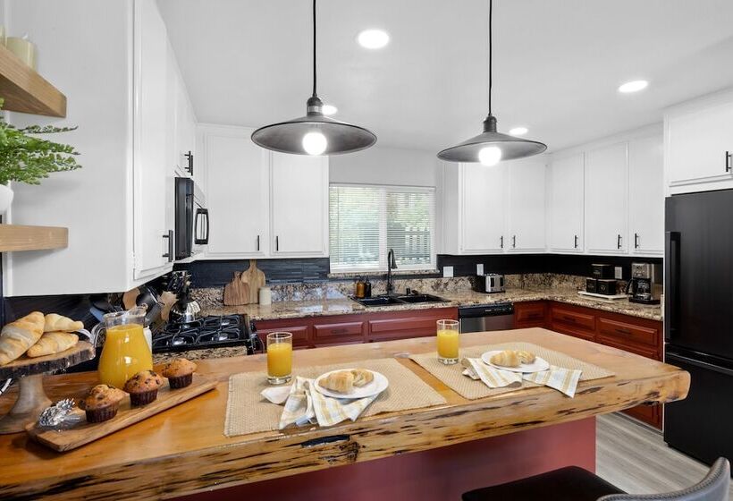 The Matterhorn Manor By Avantstay Harry Potter Inspired A Frame Home W Hot Tub Views