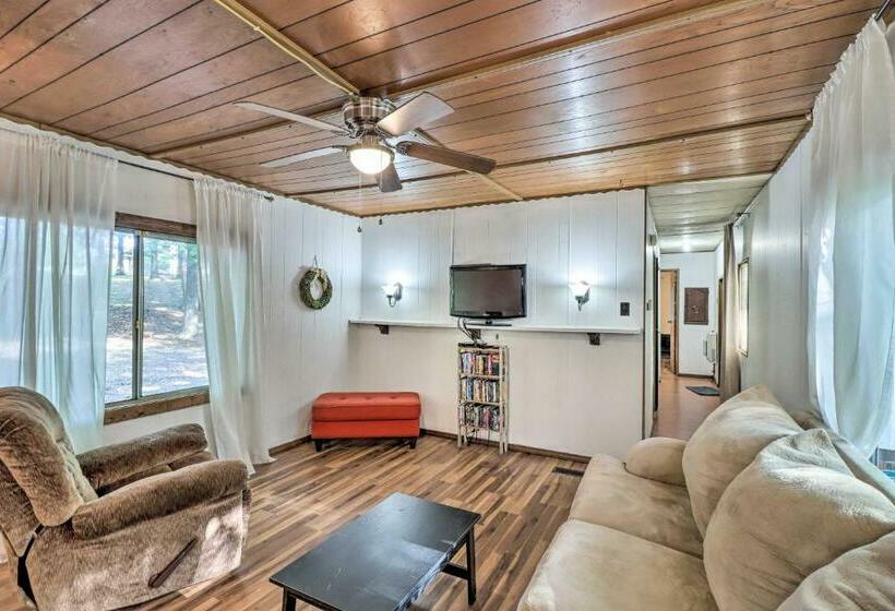 Edgemont Home With Deck About 9 Mi To Greers Ferry Lake!