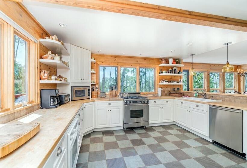 Wapiti Mountain Escape By Avantstay Commanding Views Incredible Home W Hot Tub