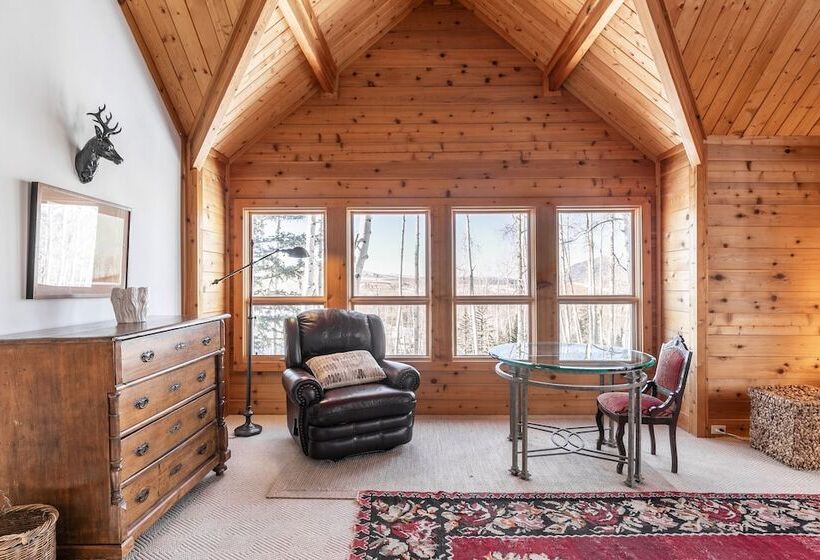 Wapiti Mountain Escape By Avantstay Commanding Views Incredible Home W Hot Tub