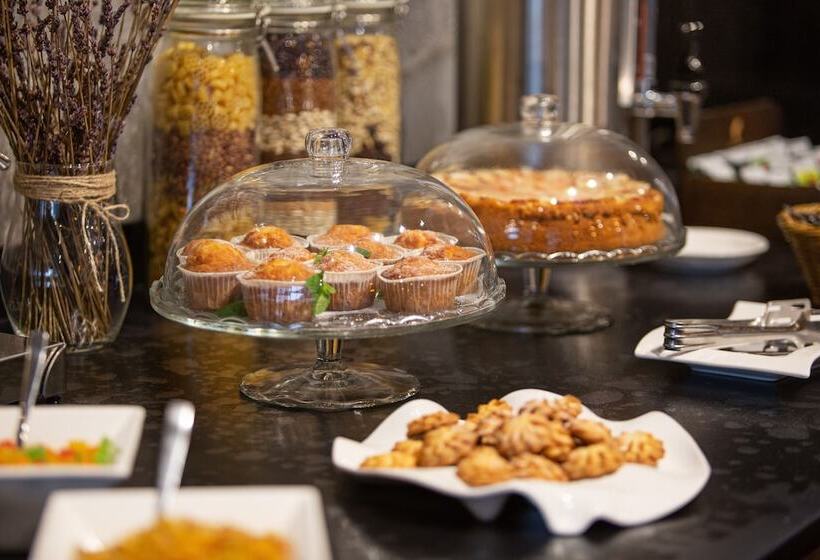 Welton Club Hotel & Apartments