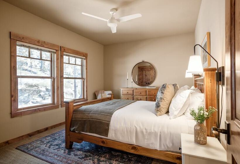 Atkinson By Avantstay Lake Front Home W Stunning Views In Tahoe Vista